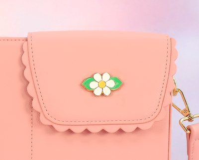White daisy purse charm