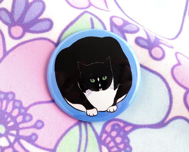 Chunky tuxedo cat button