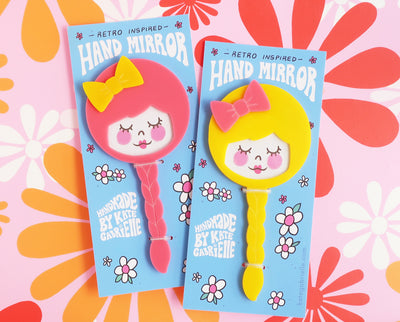 Retro inspired hand mirror