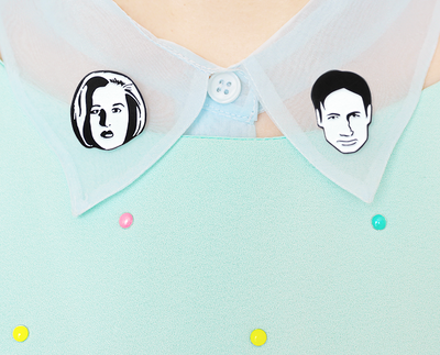 Mulder and Scully X-Files enamel collar clip set